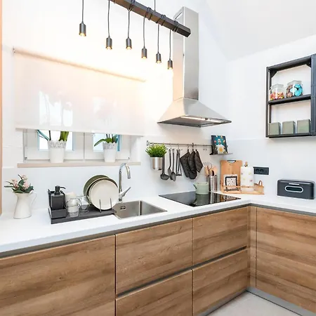 2 Bedroom Beautiful In Nerezisca