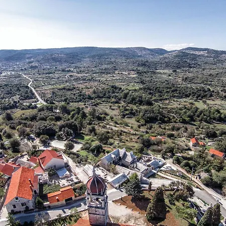 بيت للعطل 2 Bedroom Beautiful In Nerezisca